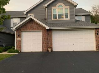 3013 Anton Dr, Aurora, IL 60504