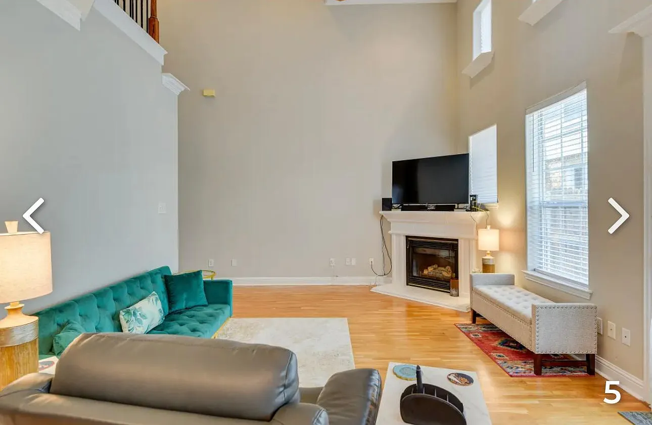 2 bed, 1412 sqft, $2,390 — Photo 3