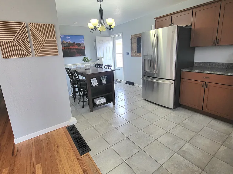 3220 Laramie St — Photo 8