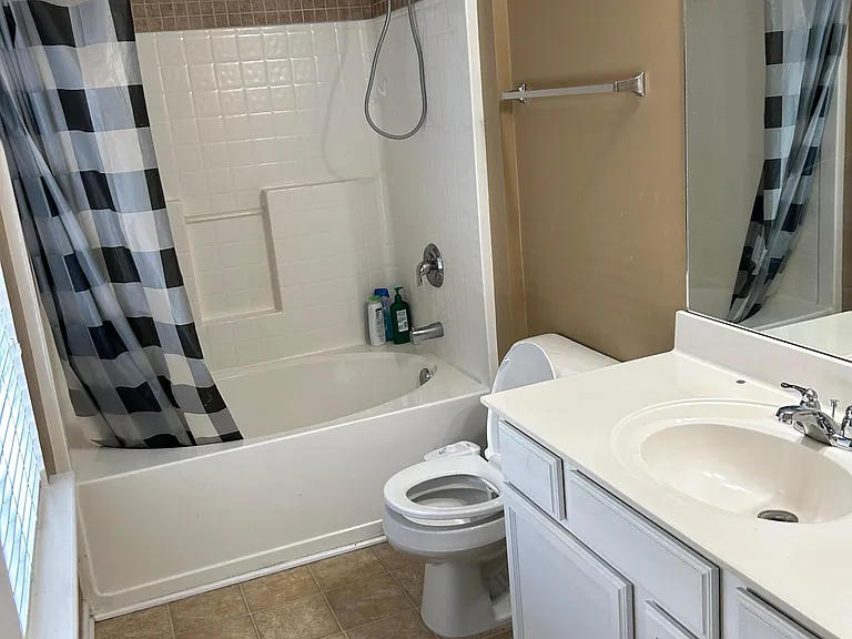104 Parker Dr — Photo 17