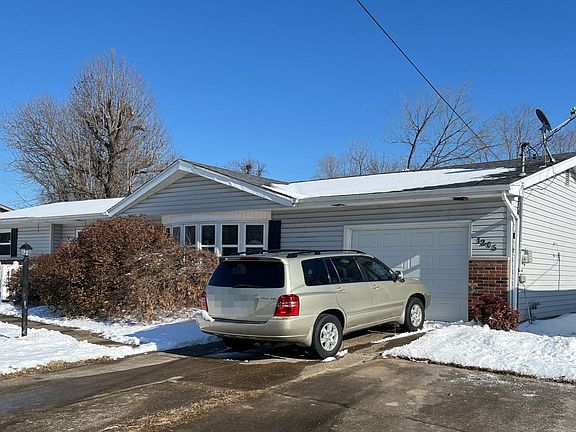 2nd image of 1205 S Bevabeck Dr