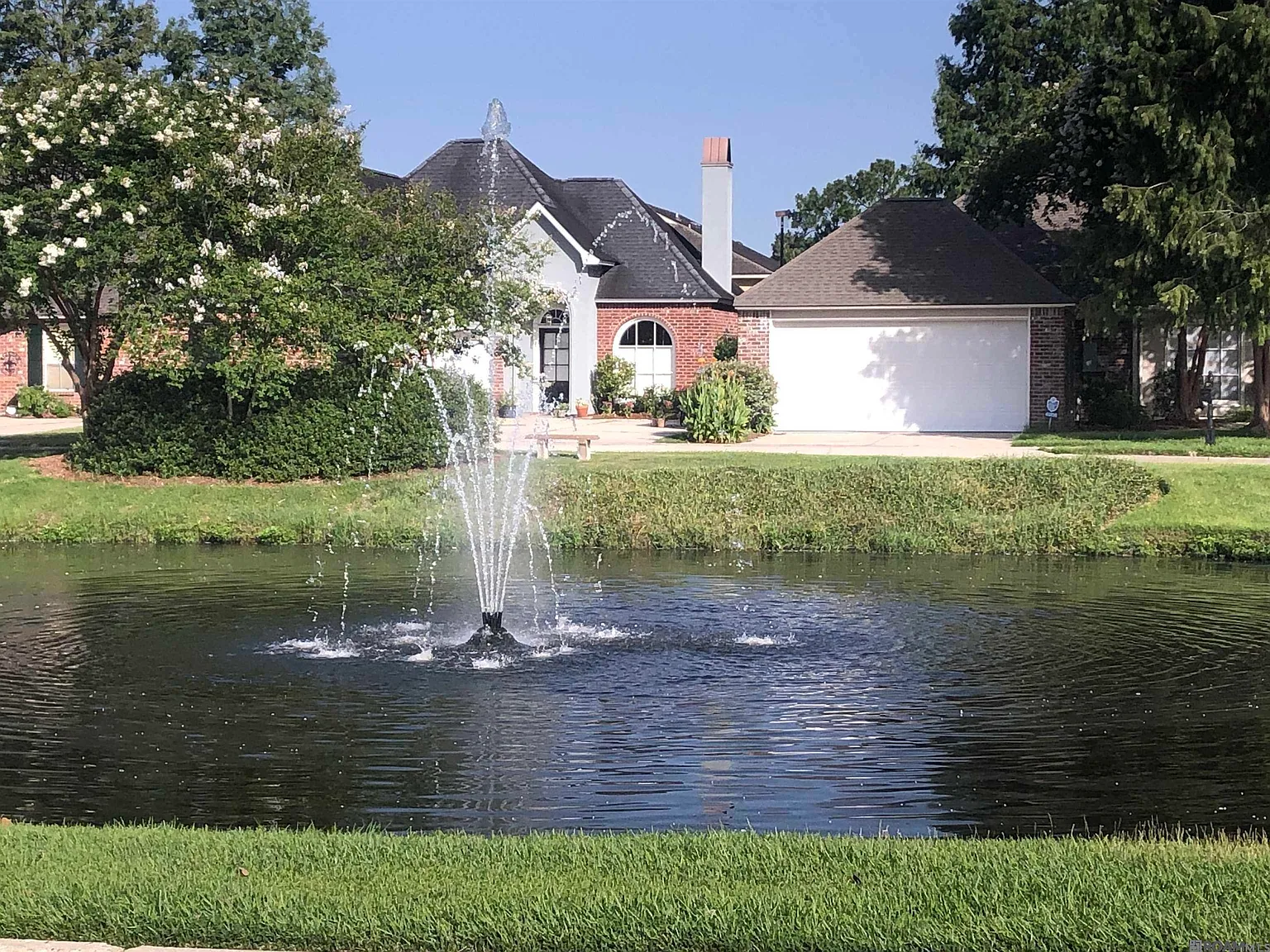 3 bed, 1667 sqft, $2,300 — Photo 4
