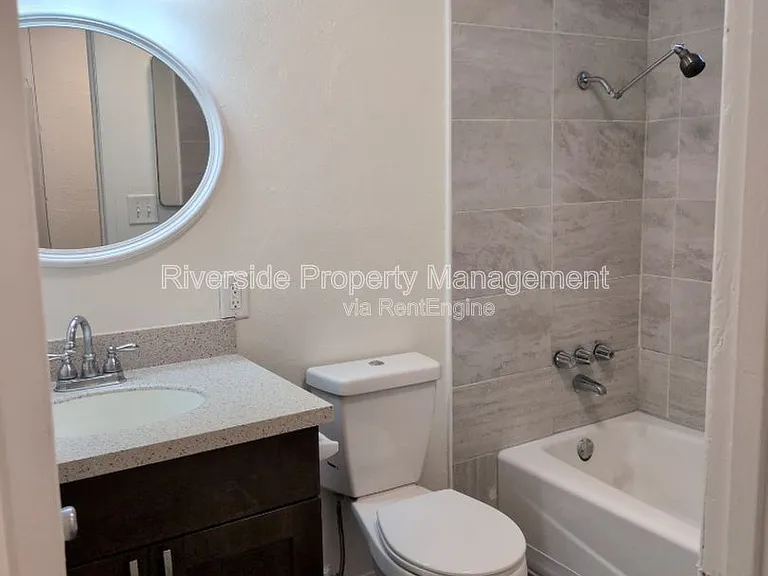 1881 Loma Vista St #2 — Photo 7