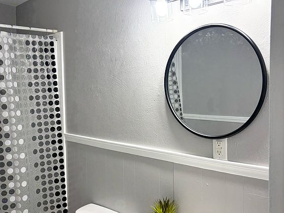 5th image of 224 N Birchwood Dr #224
