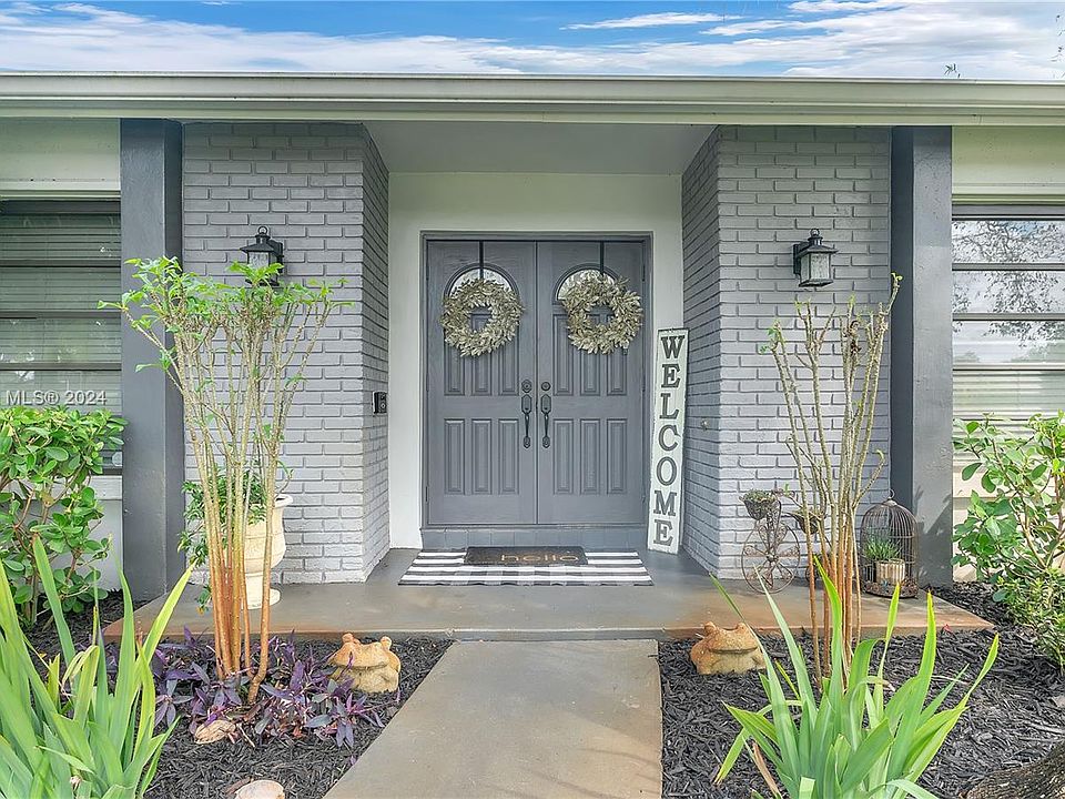 1st image of 8743 SW 50th Pl