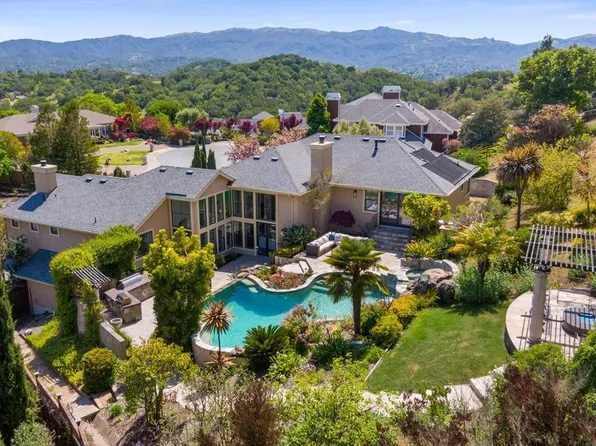 32 Nunes Drive, Novato, CA 94945