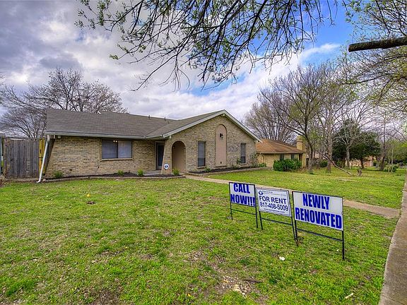 2nd image of 706 Southwood Dr