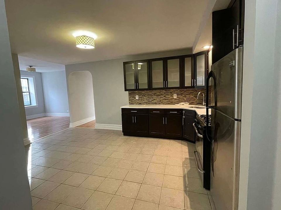 1st image of 220 Cabrini Blvd APT 1A