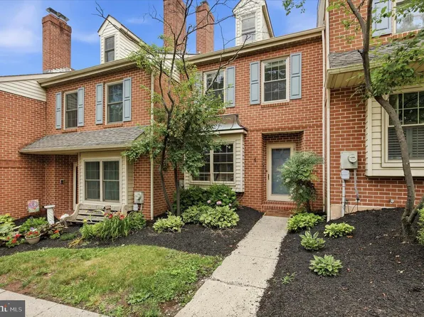 700 Farmington Ave #4, Pottstown, PA 19464