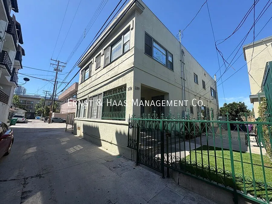 Building Photo - 335 N Virginia Ct #D