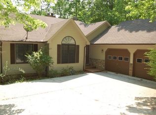 210 Mulberry Bush Ln, Moneta, VA 24121