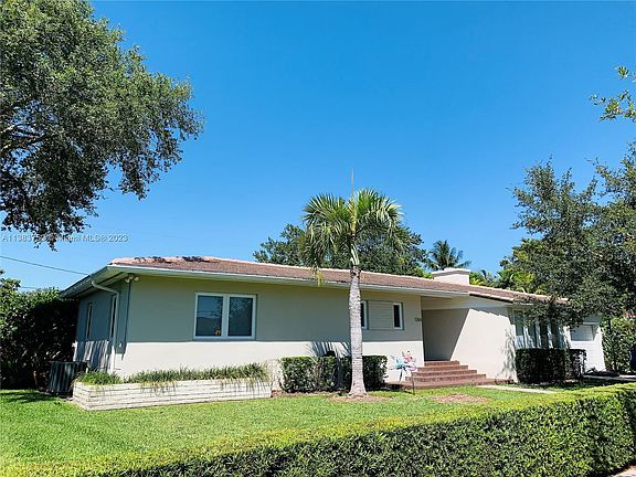 2nd image of 1244 S Alhambra Cir