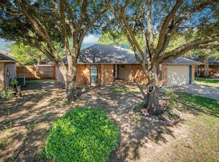 1405 Misty Hollow St, Denton, TX 76209