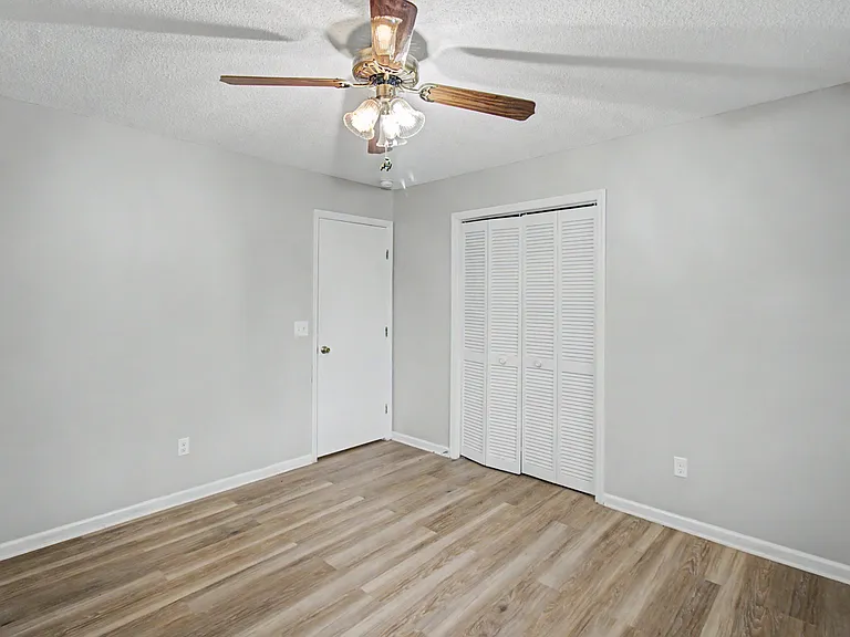 21 Pinewood Ln — Photo 15