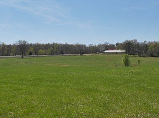 4730 North Rd, Stilwell, OK 74960