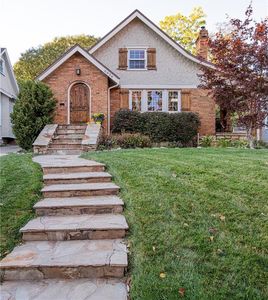 6834 Rockhill Rd, Kansas City, MO, 64113