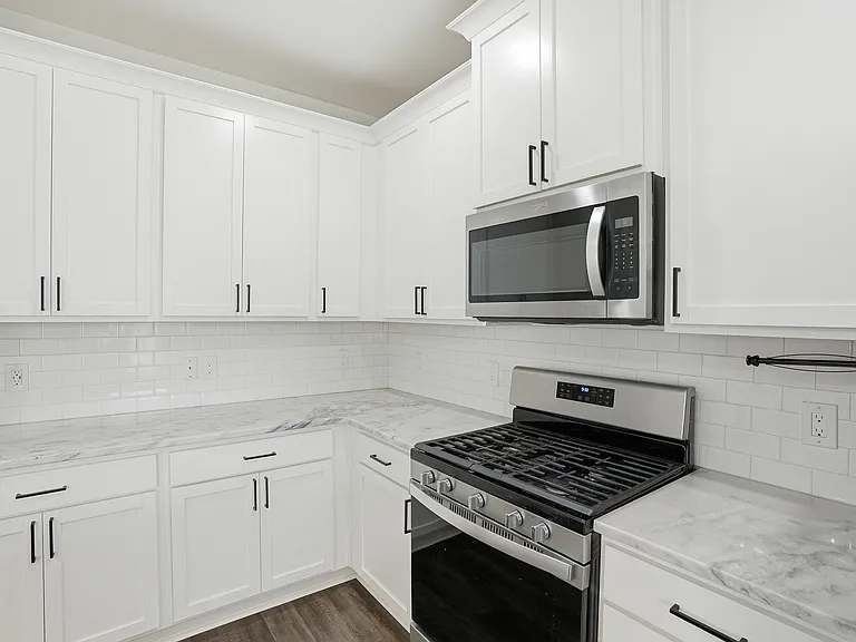 75 Pomona Cir — Photo 13