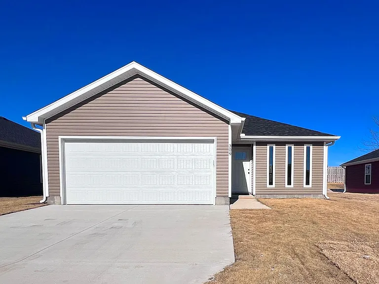 309 Eagle Edge Ave — Photo 1