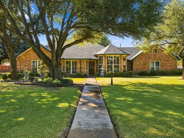 108 Chautauqua Dr, Waxahachie, TX 75165
