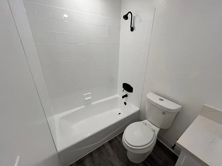 1527 Veteran Ave — Photo 24