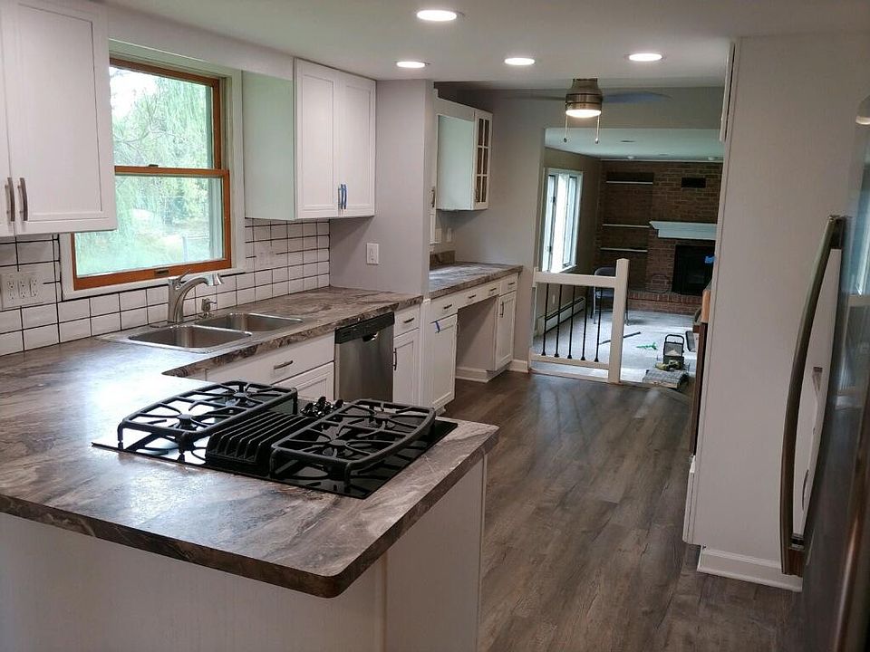1st image of 44 Ava Ln