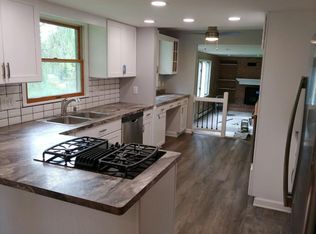 44 Ava Ln, Williamsville, NY 14221