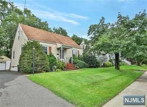 3rd image of 19-19 Prospect Ave