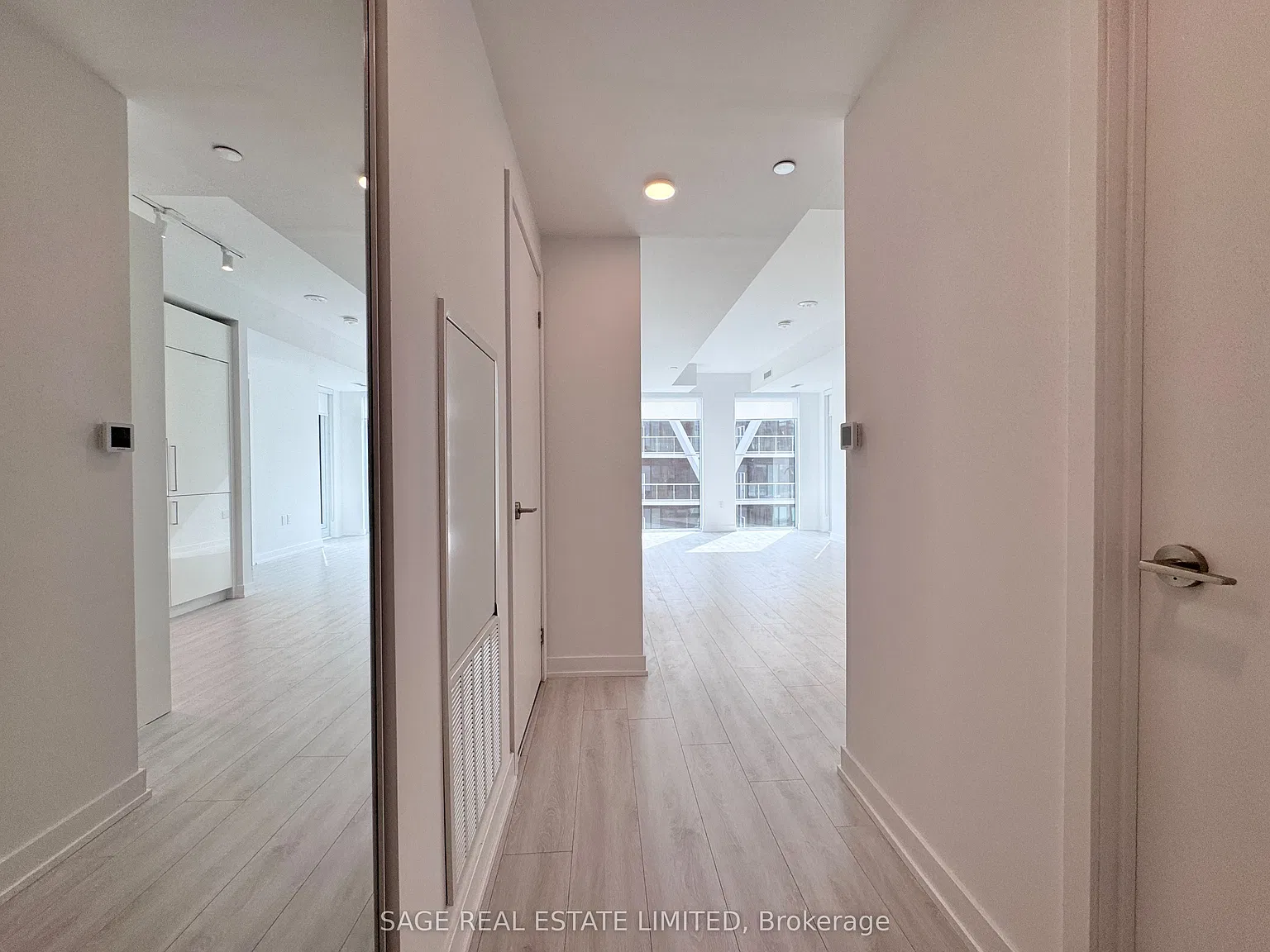 1 bed, $2,350 — Photo 3