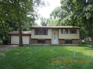 2615 Drucker Ln, McHenry, IL 60051