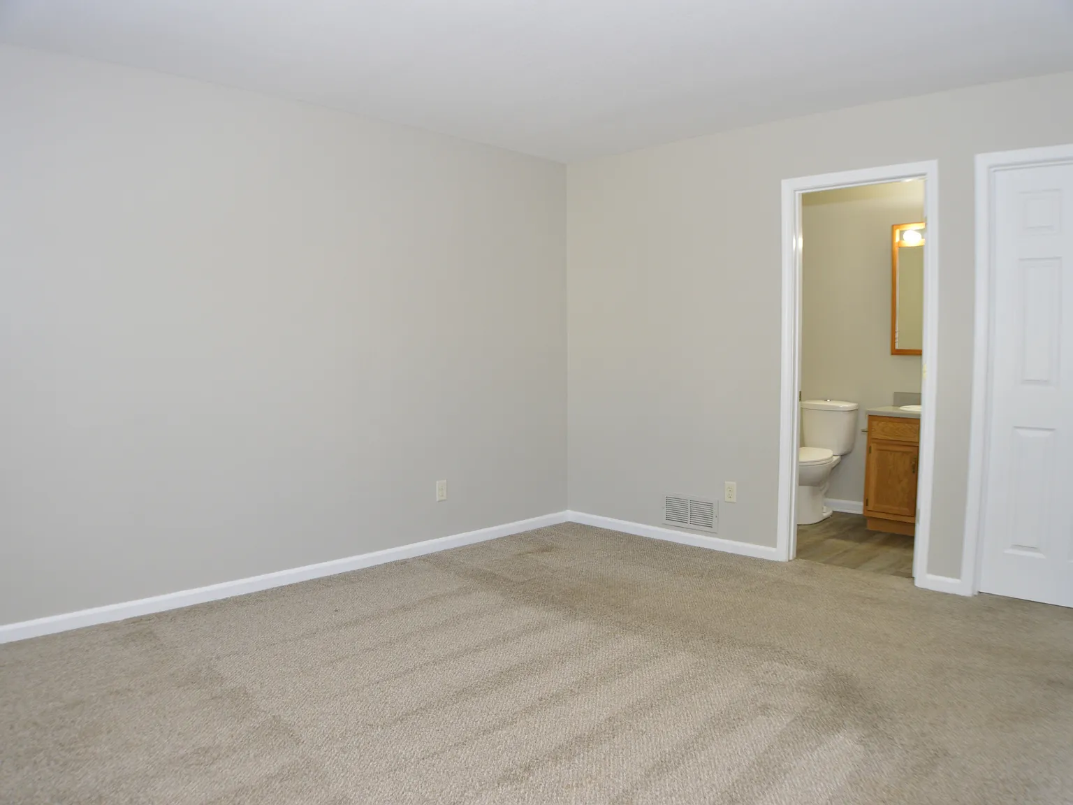 9542 Founders Way - 1 — Photo 4