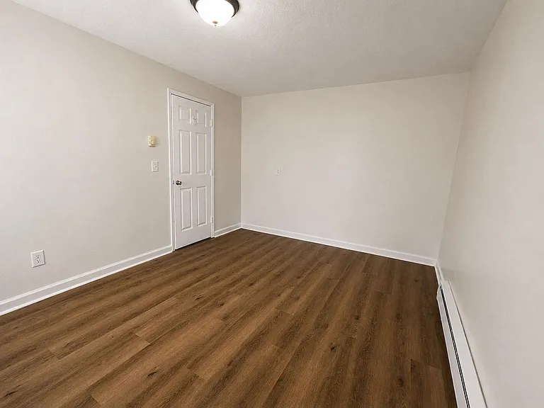 217 E Whitesboro St — Photo 19