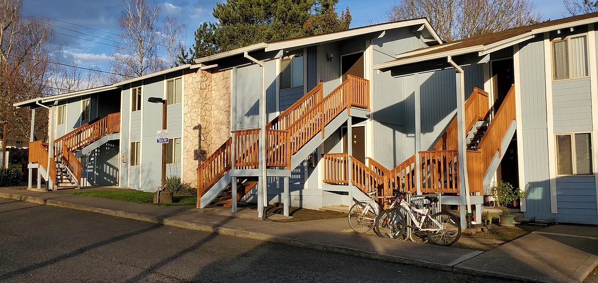 Building Photo - 3650 SW 114th Ave