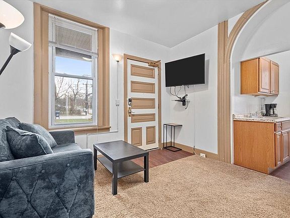 3rd image of 100 N Linden Ave #101