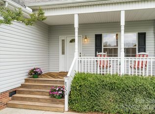 8253 Pine Lake Rd, Denver, NC 28037