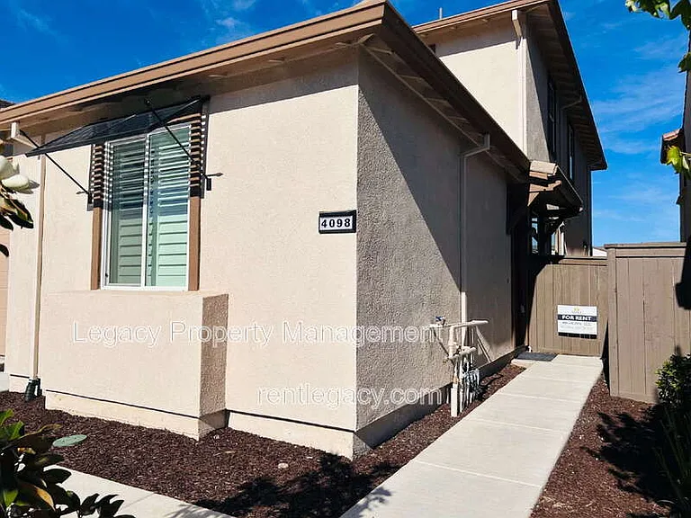 4098 Azul Way — Photo 2