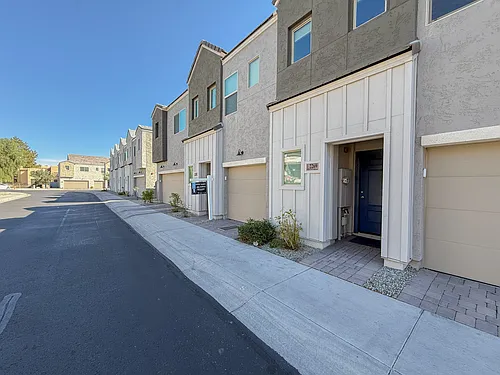 2269 W Echo Ln Photo 1
