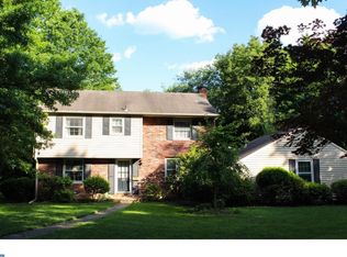 208 Hedgeman Rd, Moorestown, NJ 08057