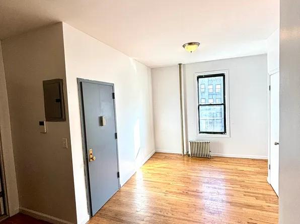 11-27 Nameoke Street image 3 of 7