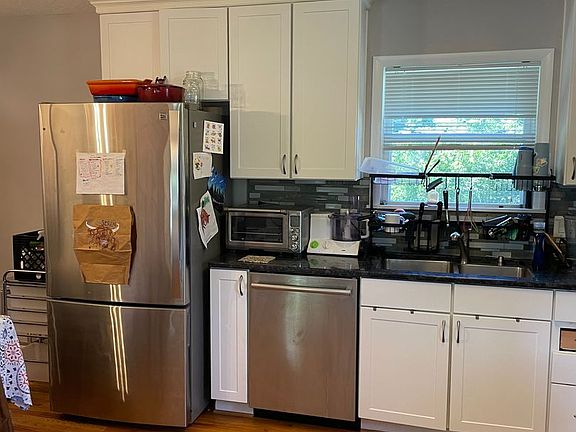 5th image of 216 Catalpa Pl