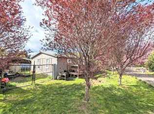 15 Murray Pl TRAILER 124, Elma, WA 98541