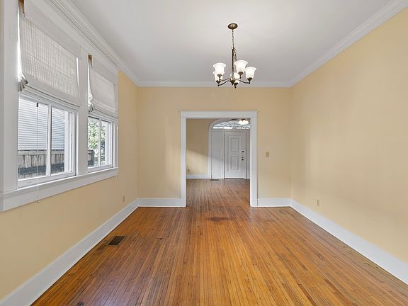 3rd image of 2518 Joseph St