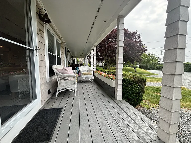 152 Tuckerman Ave #9 — Photo 4