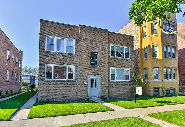 1st image of 2636 W Berwyn Ave #2E