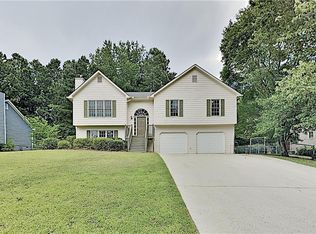 206 Eagle Pointe Dr, Dallas, GA 30132