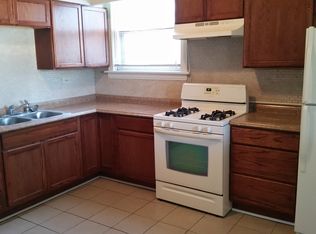 3424 W 137th St, Robbins, IL 60472