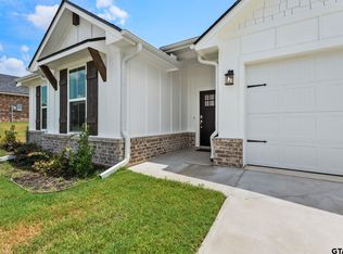 1516 Shug Ln, Lindale, TX 75771