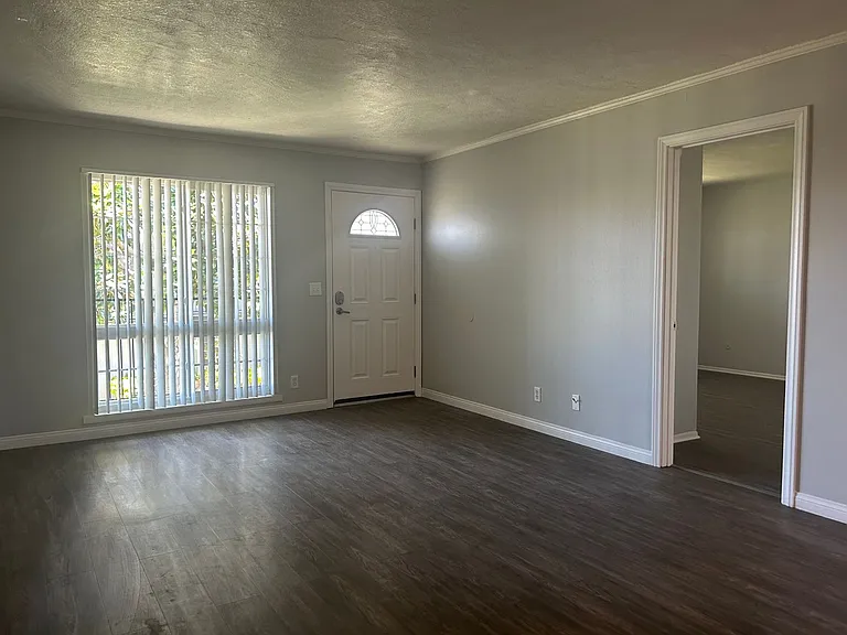 Villa Del Sol Apartments — Photo 87