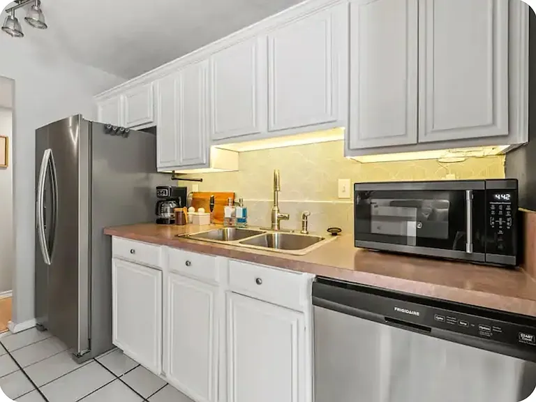 7408 Chelmsford Pl — Photo 4