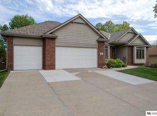 16101 Sahler St, Omaha, NE 68116