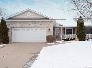 1704 Jordyn Ct, Davenport, IA 52807